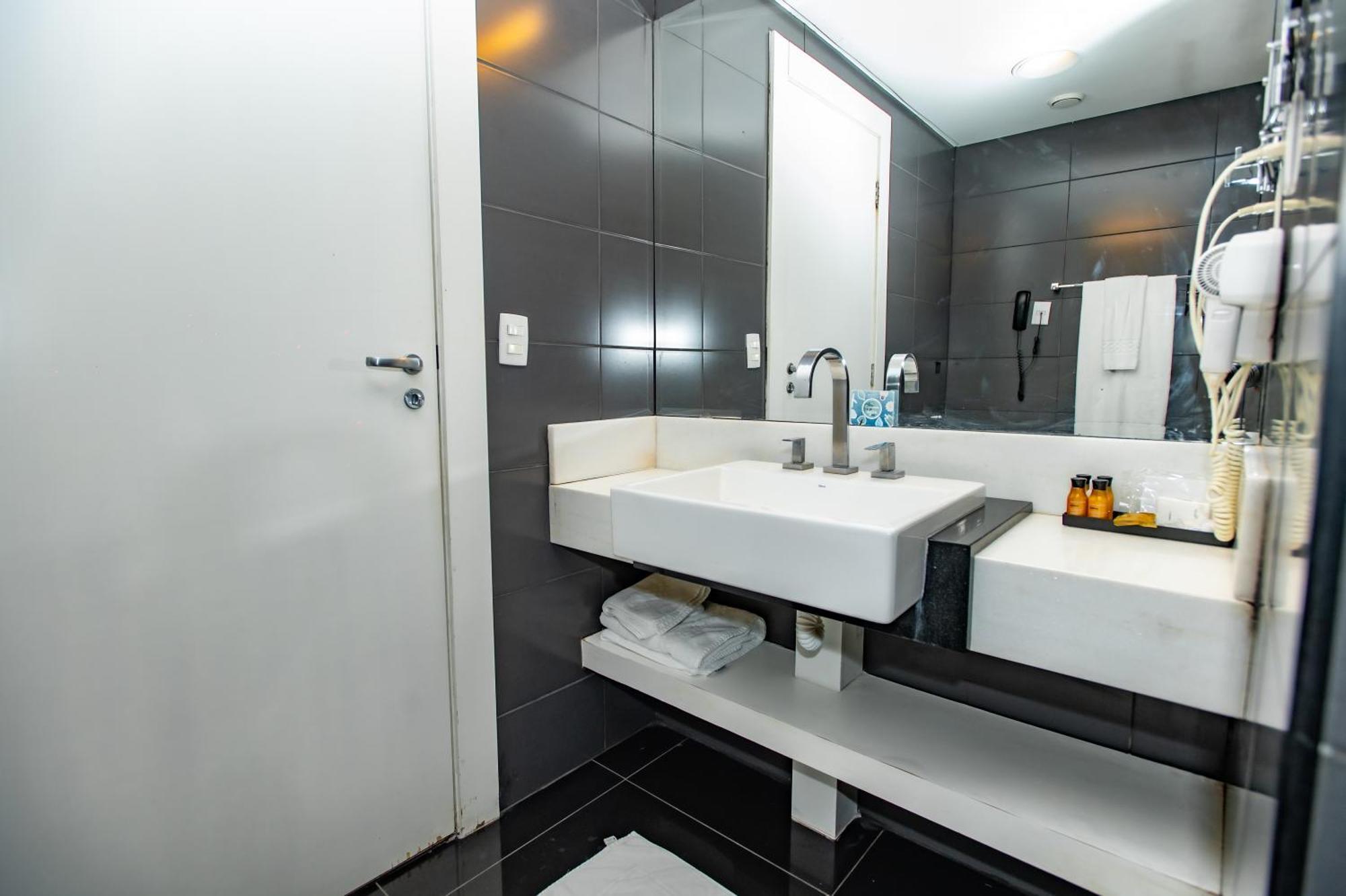 Delmond Hotel Cuiabá Dış mekan fotoğraf